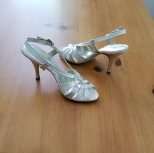 Anne Klein high heels dress shoes